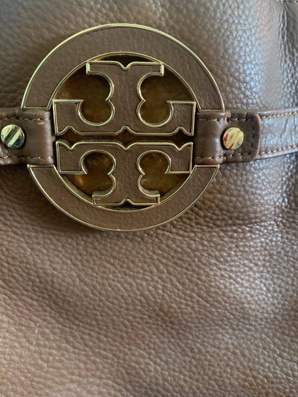 Tory Burch Brown Leather Shoulder Bag with Gold Logo - Picture 3 of 10